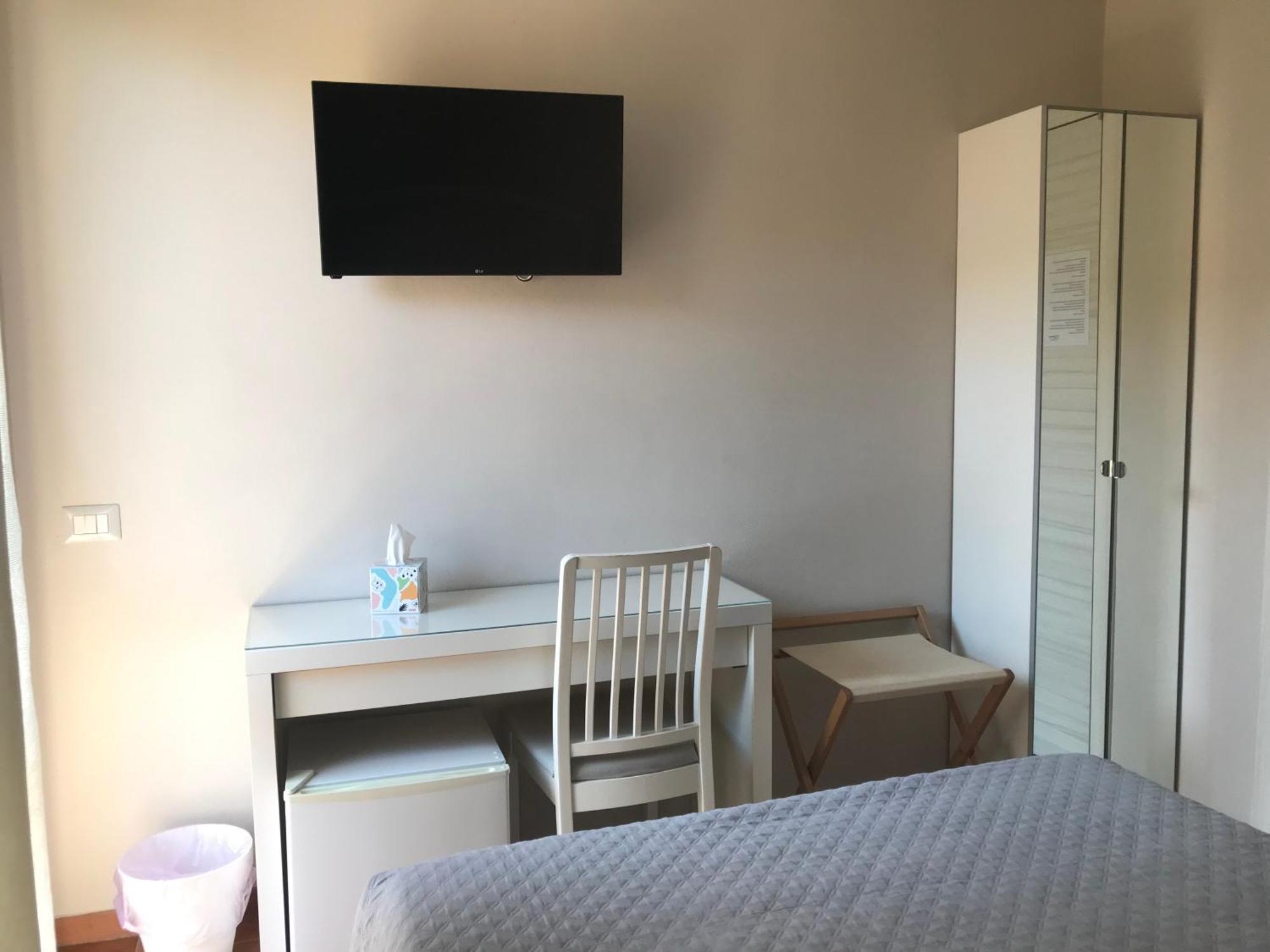 Gialel Pisa Hotel Buitenkant foto